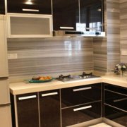 Comment gainer les murs de la cuisine: matériaux et options de conception