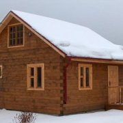 Matériaux pour le revêtement des maisons en bois - les principaux types