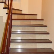 Face aux escaliers en béton: options de conception