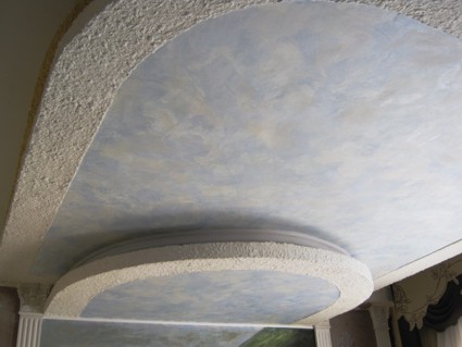 Décoration d'une structure de plafond en plaques de plâtre